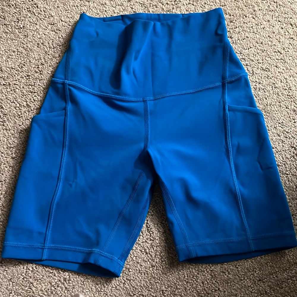 lululemon align short poolside blue 6” with pockets size 2
